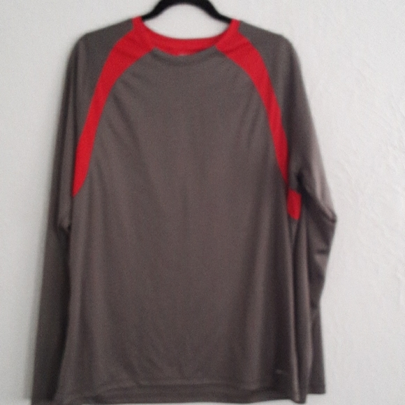 Old Navy Other - Old Navy rectech  workout shirt size large